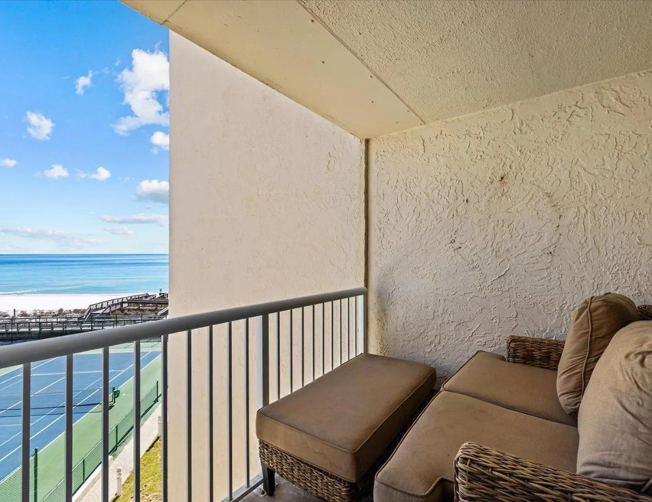 Holiday Surf And Racquet Unit 407 Destin Holiday home